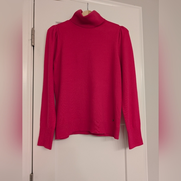 Tommy Hilfiger Women's Turtleneck Sweater M Hot Pink Bunched Shoulder Sleeve NWT - Picture 2 of 11
